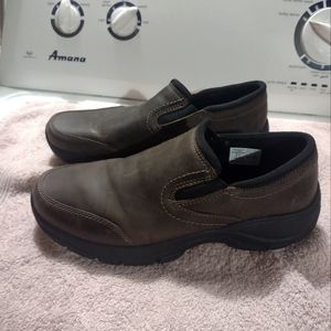 Woman's size 8 Lands End Leather Slip On Moc All Weather Shoes